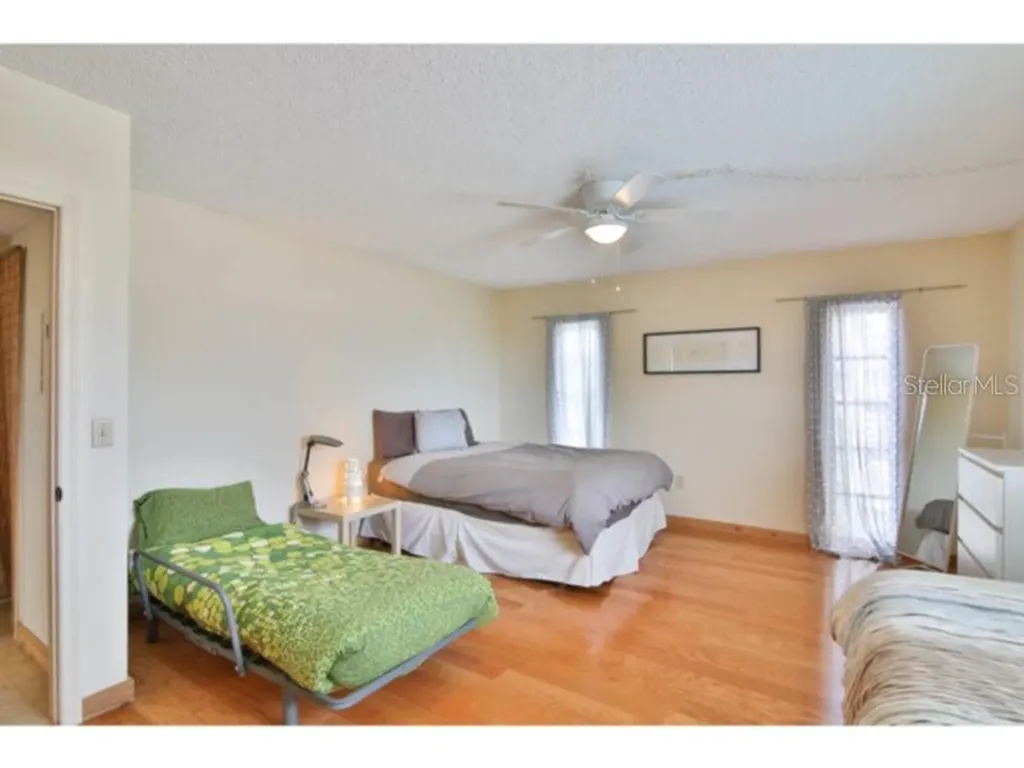 460 Beach Road Sarasota FL 34242