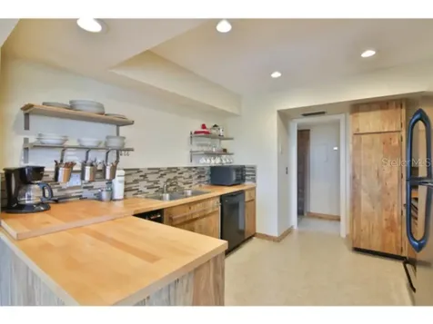 460 Beach Road Sarasota FL 34242
