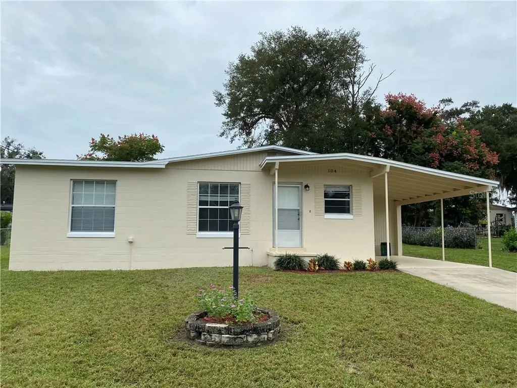 104 Wiley Avenue Deland FL 32724