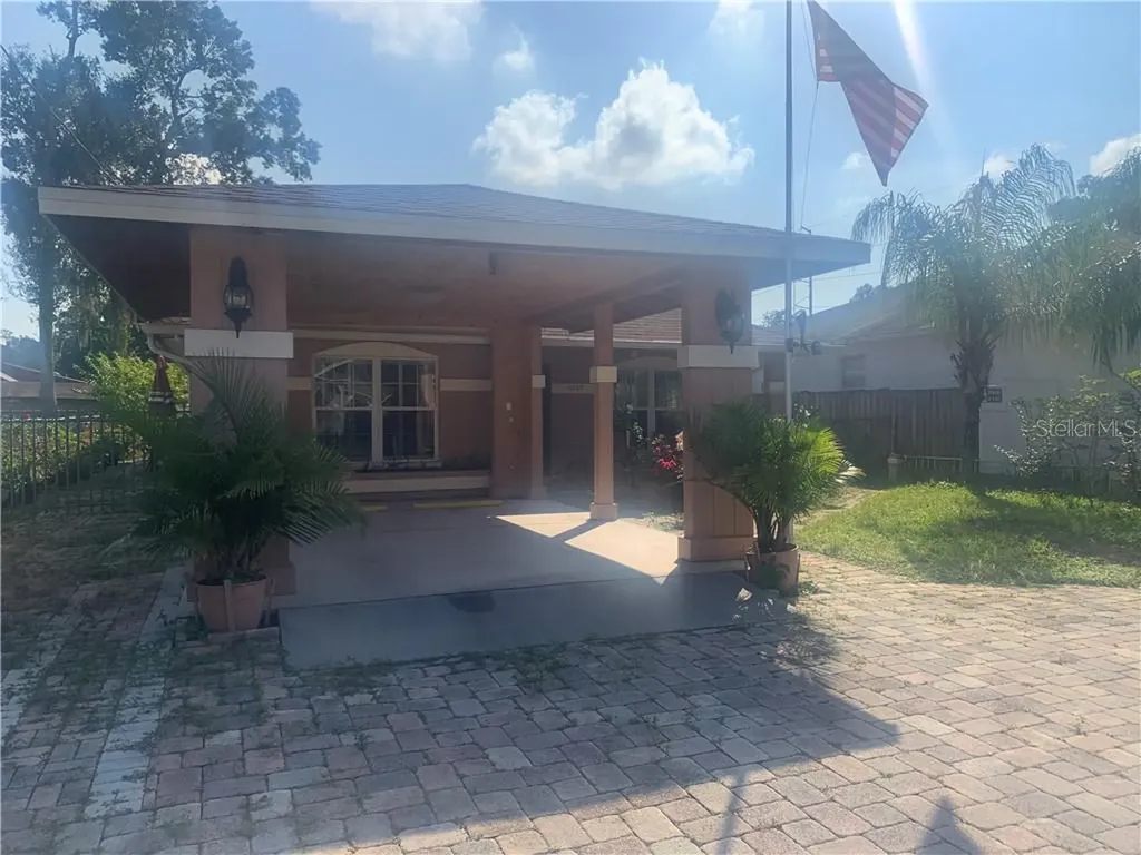 6909 N Lois Avenue Tampa FL 33614