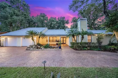 1115 N Riverhills Drive Temple Terrace FL 33617