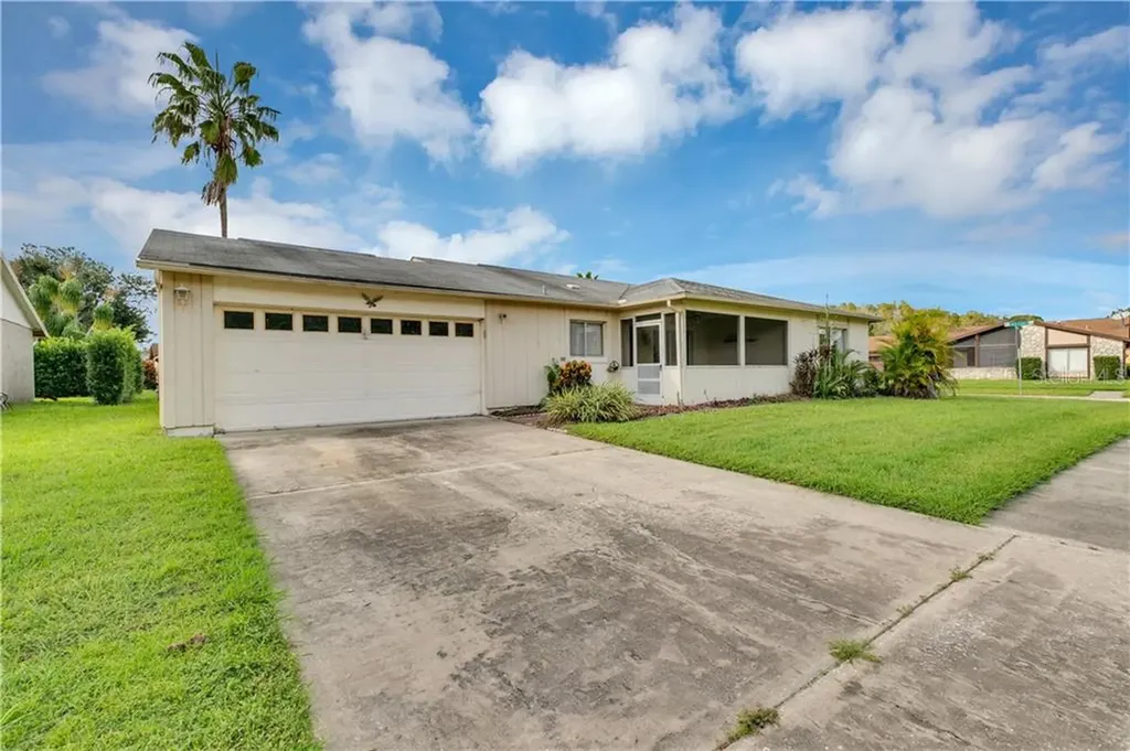 10620 Lazy Lake Drive Orlando FL 32821