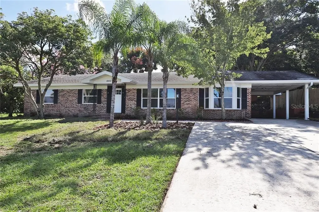 1032 Sunset Drive Lake Wales FL 33853