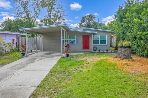 7020 40th Avenue N St Petersburg FL 33709