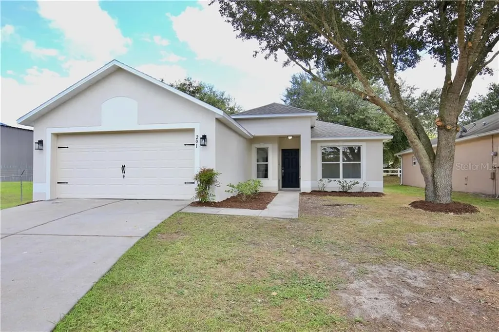 201 Curtis Avenue Groveland FL 34736