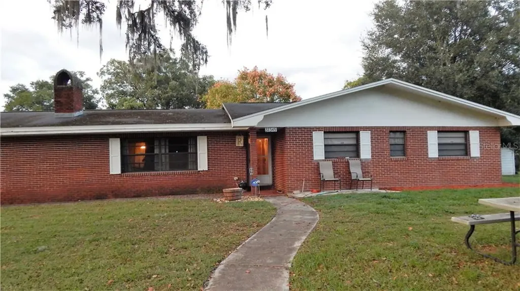 37345 Warren Avenue Dade City FL 33523