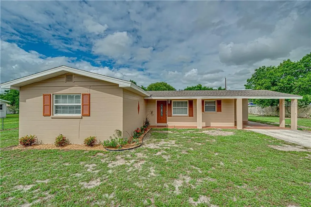 4816 Ron Circle Lakeland FL 33805