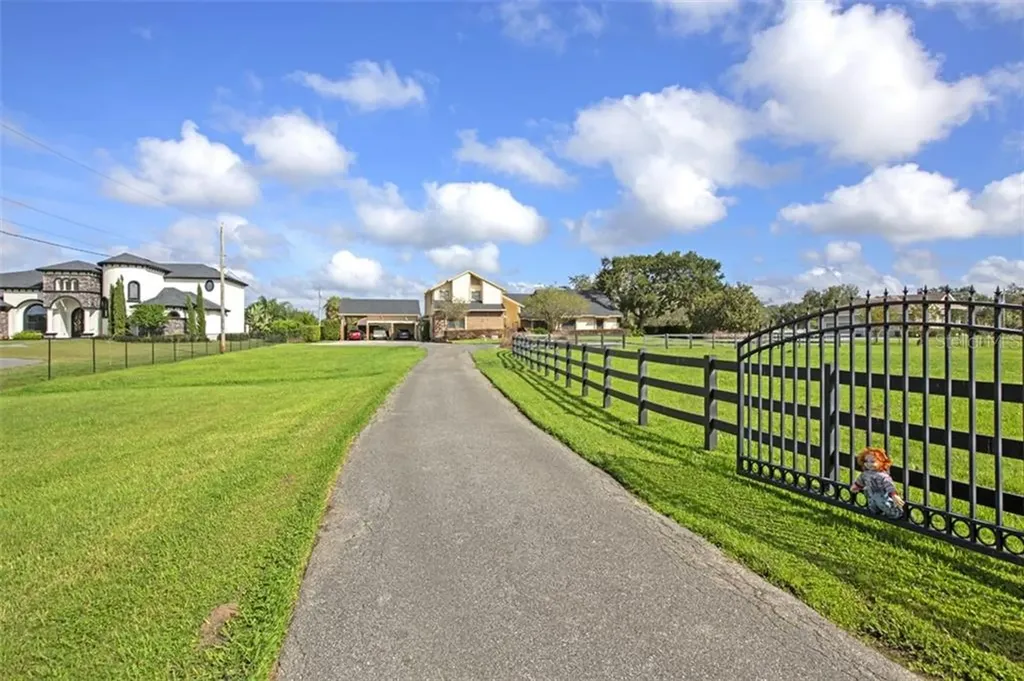 1820 Broken Arrow Trail N Lakeland FL 33813