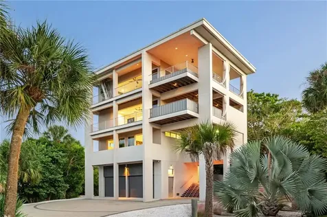 6 Sandy Hook Road Sarasota FL 34242