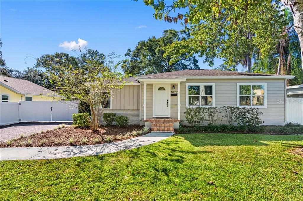 1022 46th Avenue N St Petersburg FL 33703