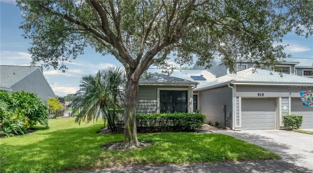 919 San Carlos Avenue NE St Petersburg FL 33702
