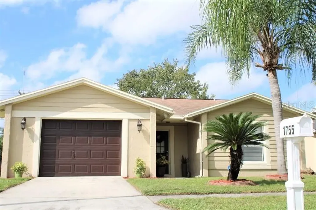 1755 Lakeview Village Drive Brandon FL 33510