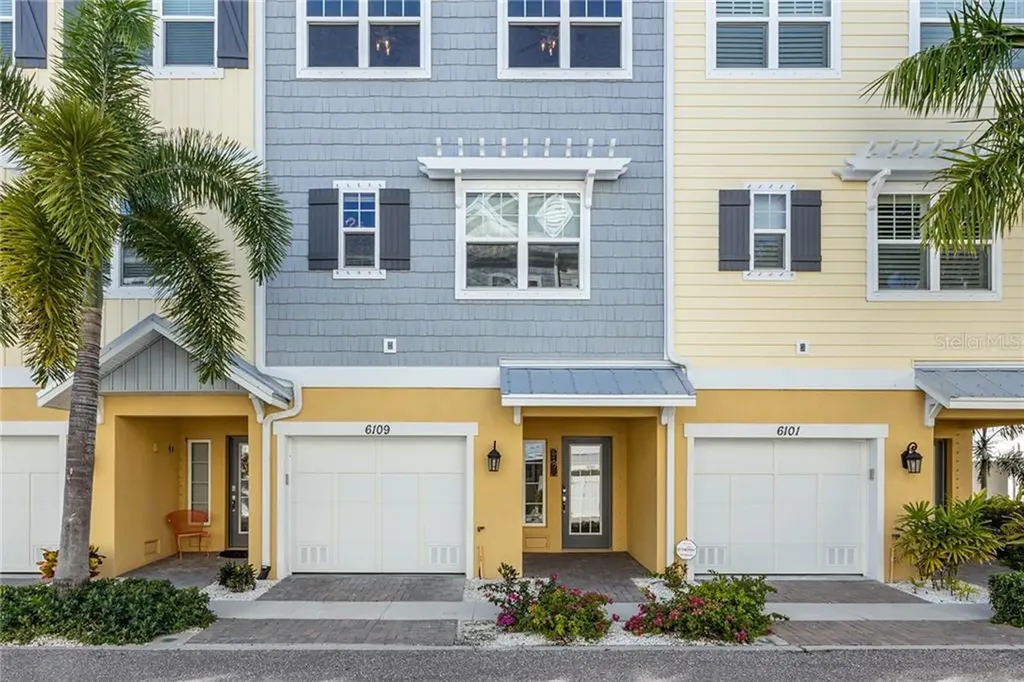 6109 Marina Cove Way S St Petersburg FL 33712