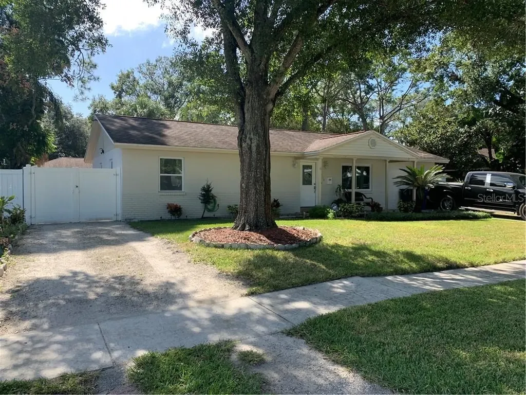 7906 W Elm Street Tampa FL 33615
