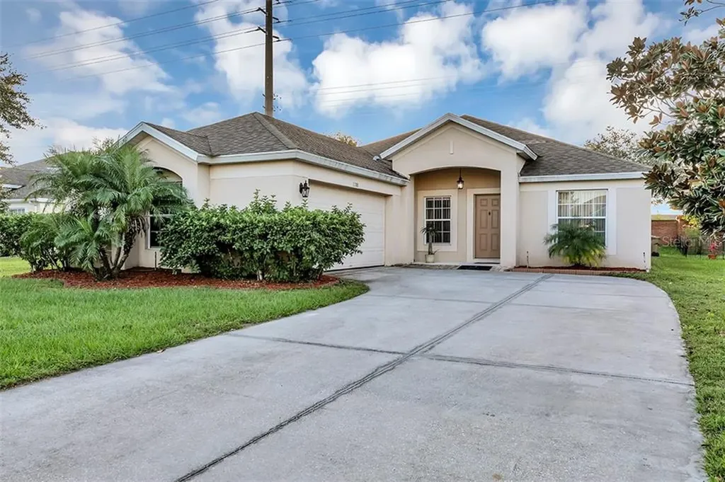 2288 Meadow Oak Circle Kissimmee FL 34746