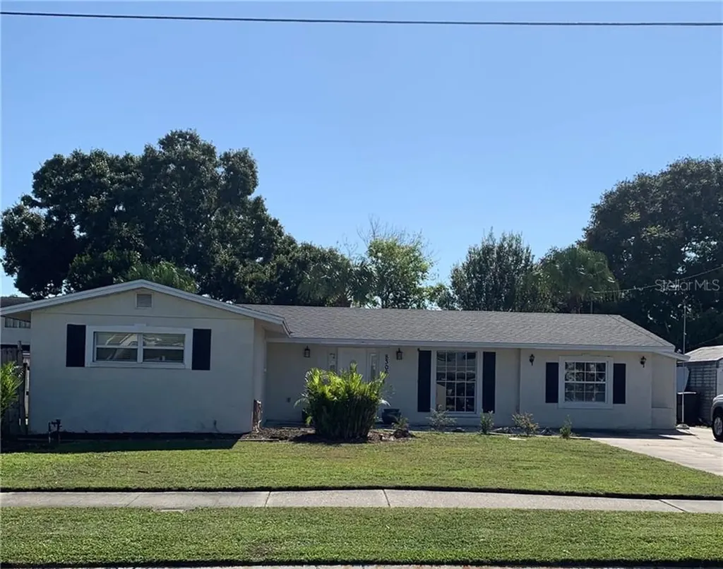8306 Stillbrook Avenue Tampa FL 33615
