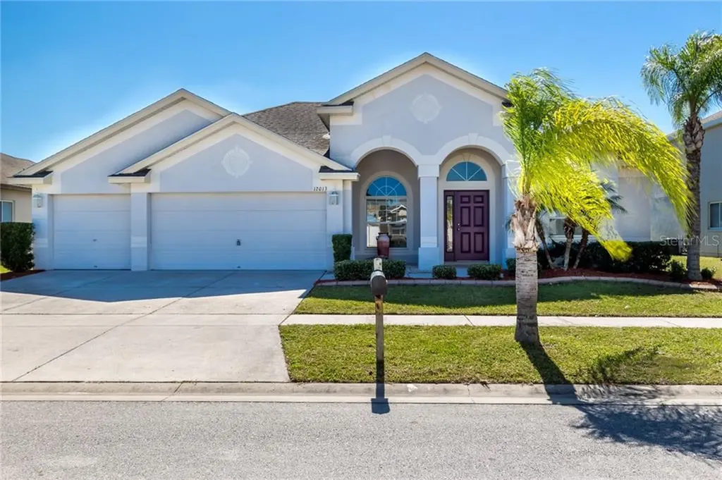 12013 Hampshire Field Court Riverview FL 33579