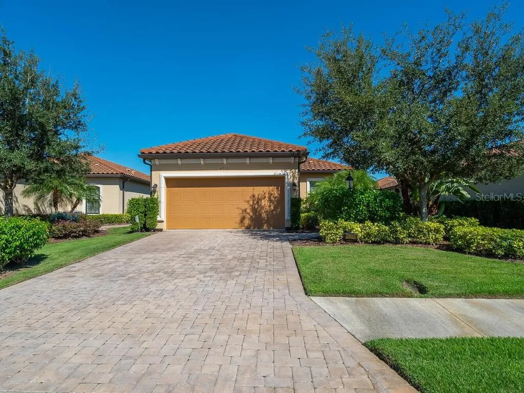4933 Savona Run Bradenton FL 34211