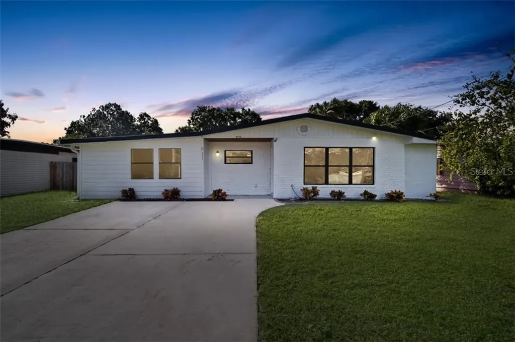 4416 W Mcelroy Avenue Tampa FL 33611
