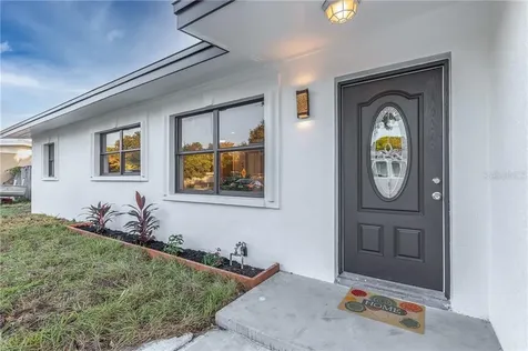 8664 Narcissus Avenue Seminole FL 33777