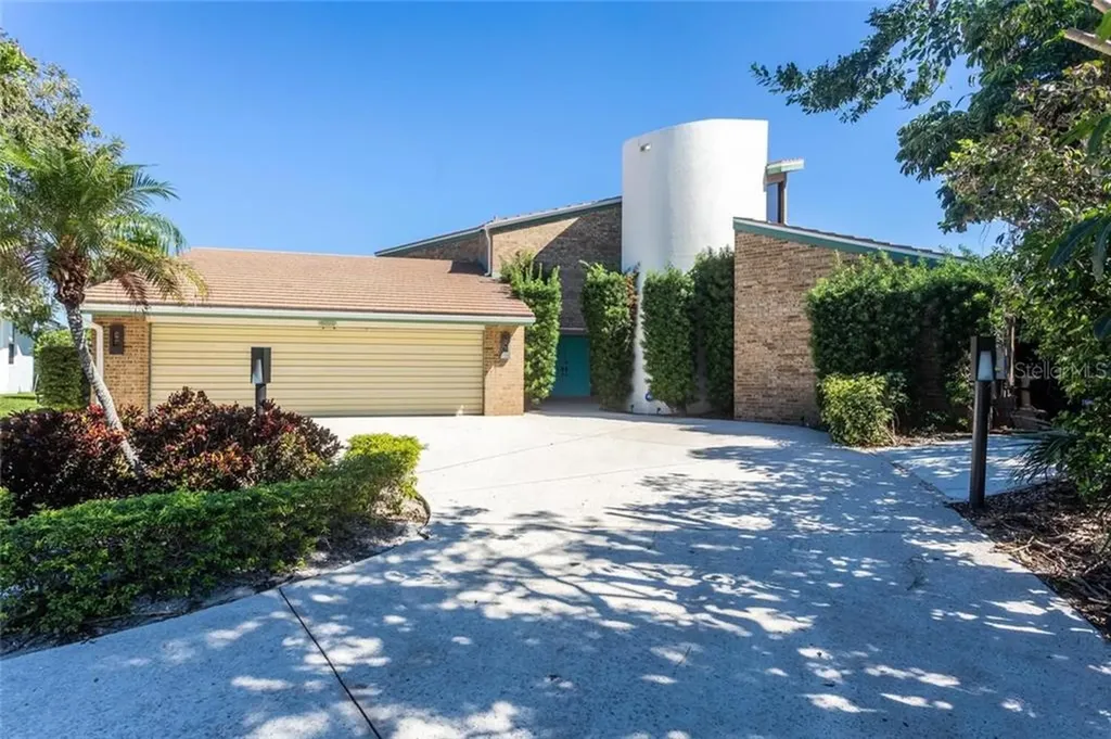 4900 59th Avenue S St Petersburg FL 33715