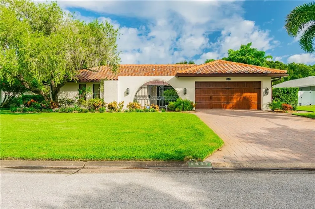 1417 74th Circle NE St Petersburg FL 33702