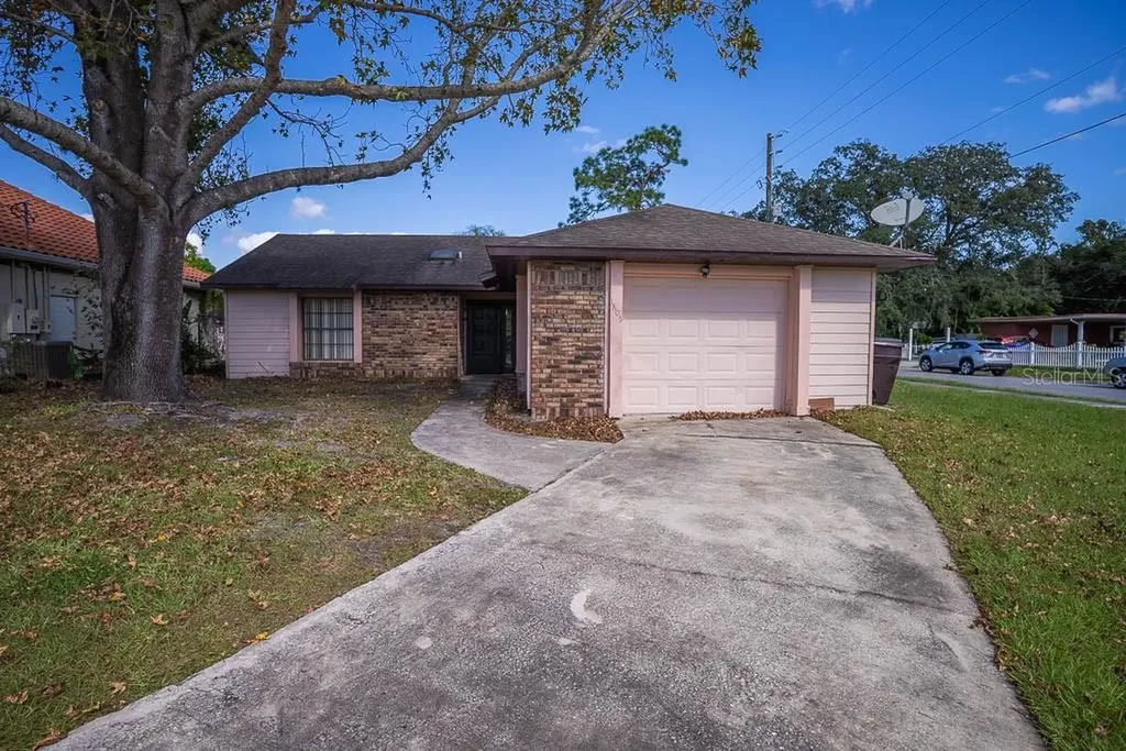 1805 W Oak Street Kissimmee FL 34741