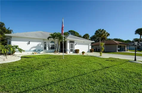 5 Charleston Circle Englewood FL 34223