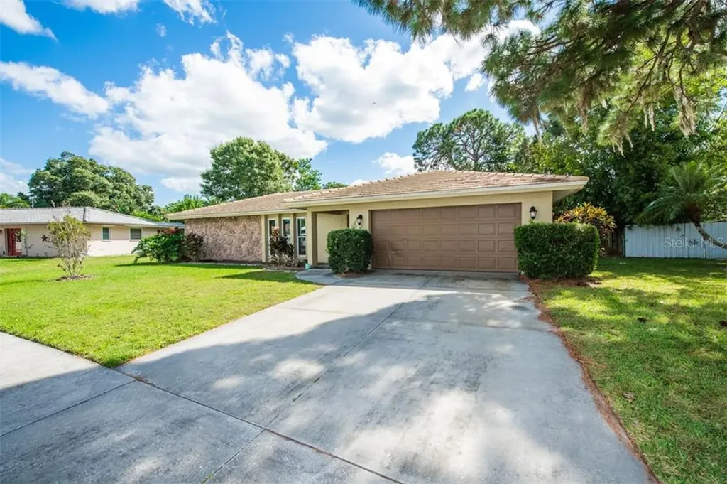 2512 Carlisle Place Sarasota FL 34231
