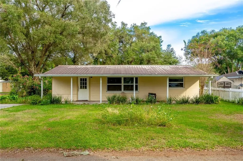 4748 17th Street Zephyrhills FL 33542