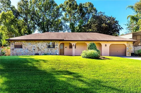 8210 Westridge Drive Tampa FL 33615