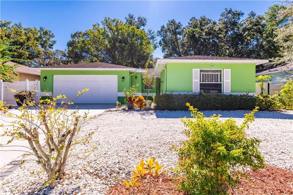 3615 E Paris Street Tampa FL 33610