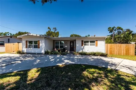 6153 39th Avenue N St Petersburg FL 33709