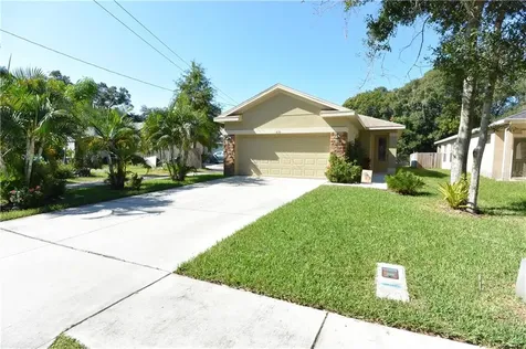 635 Pine Street Safety Harbor FL 34695