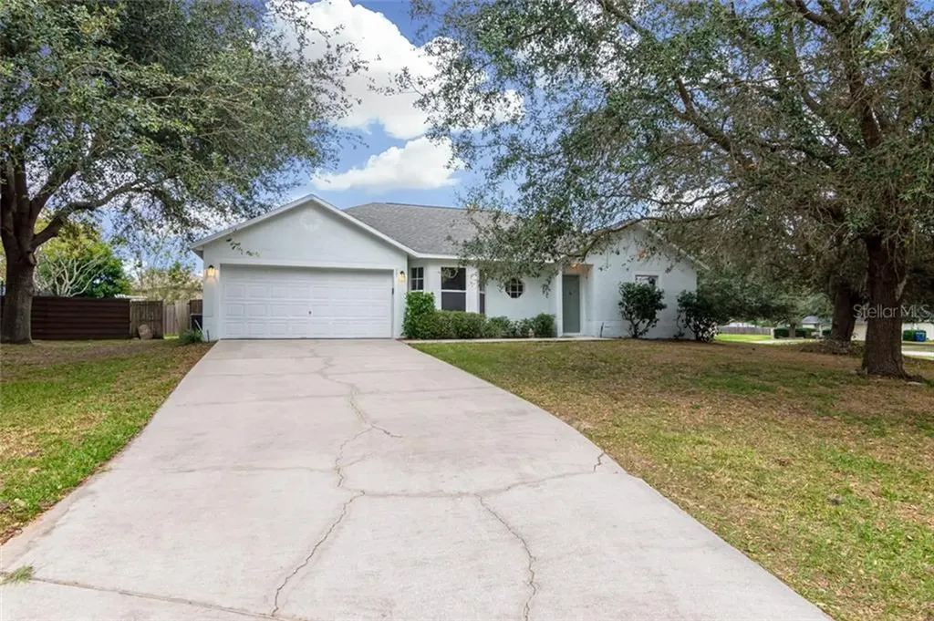 527 Brimming Lake Road Minneola FL 34715