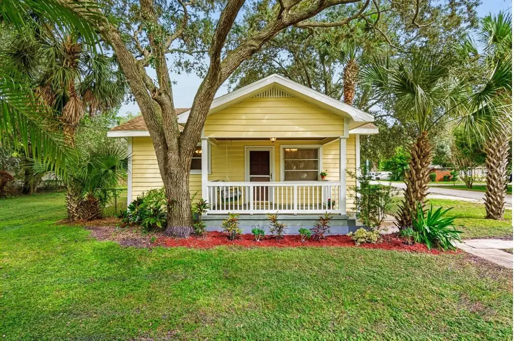 3301 W Woodlawn Avenue Tampa FL 33607