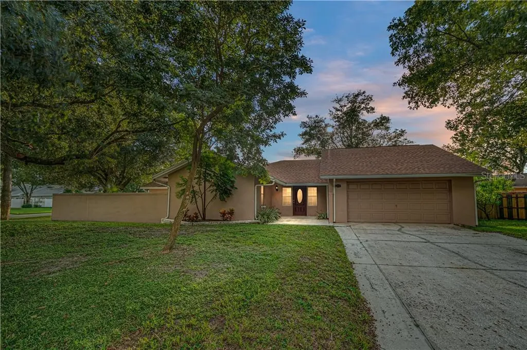 2241 Flaming Arrow Drive Lakeland FL 33813