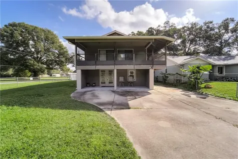 7701 Deleuil Avenue Tampa FL 33610