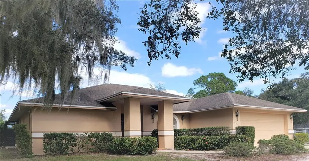 8410 Whisper Trail Lakeland FL 33809
