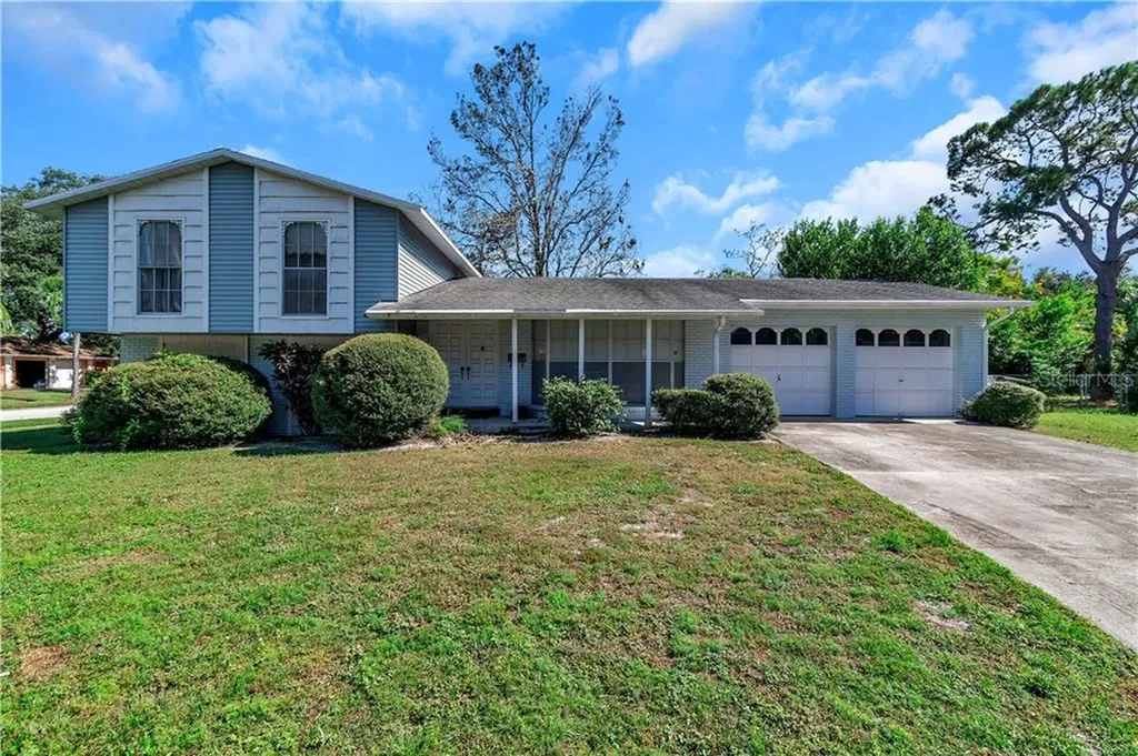 8318 W Hiawatha Street Tampa FL 33615