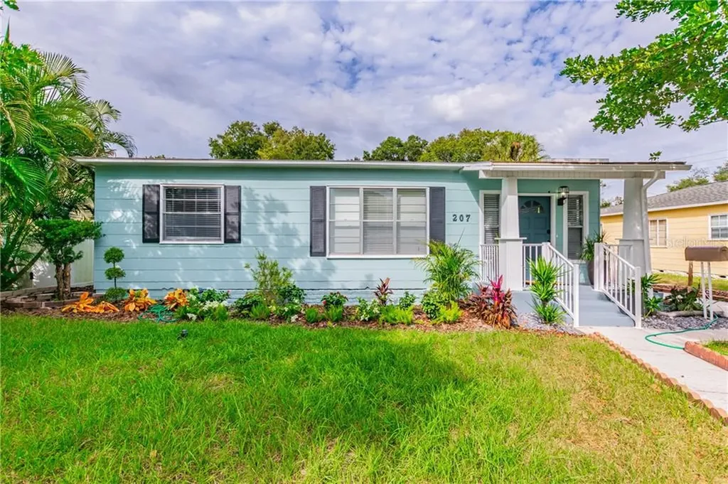 207 16th Avenue N St Petersburg FL 33704