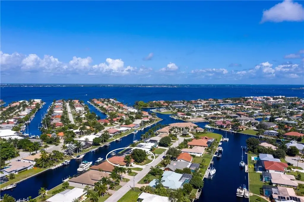 2462 Flora Lane Punta Gorda FL 33950