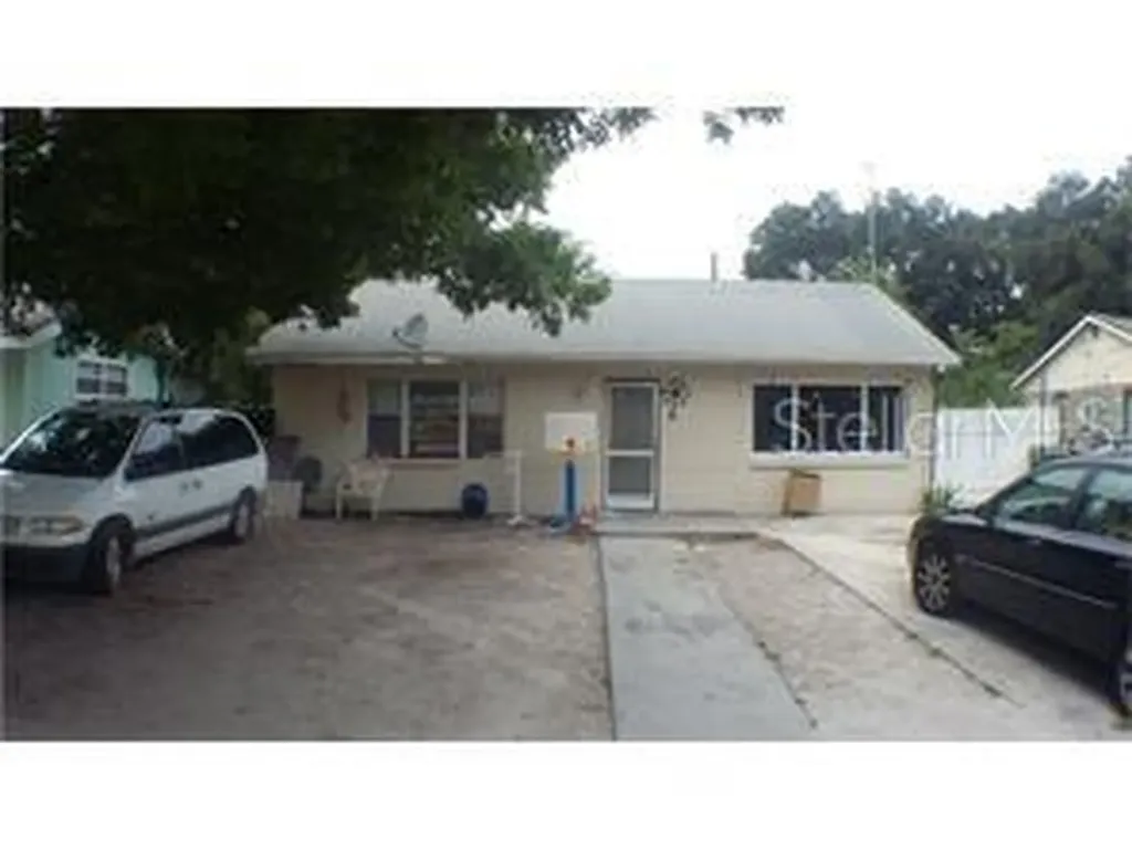 2069 8th Street Sarasota FL 34237