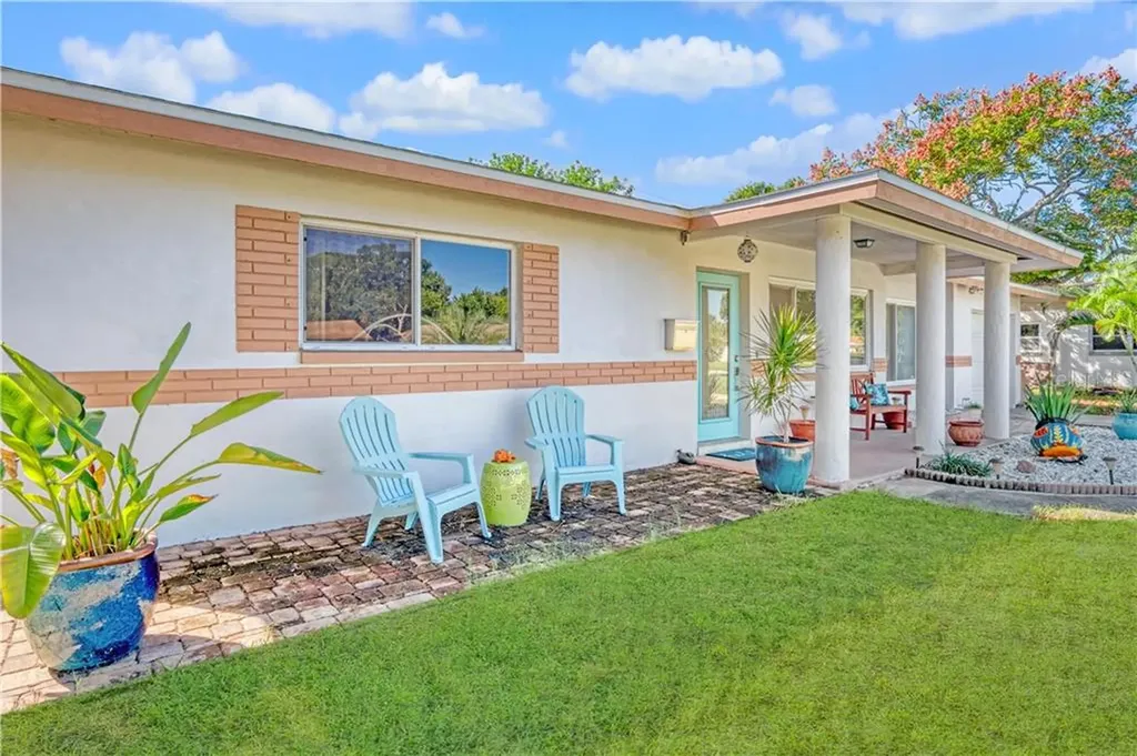 1000 63rd Avenue S St Petersburg FL 33705