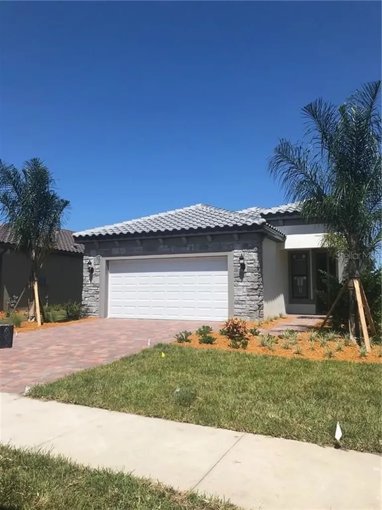 7016 Hanover Court Bradenton FL 34202