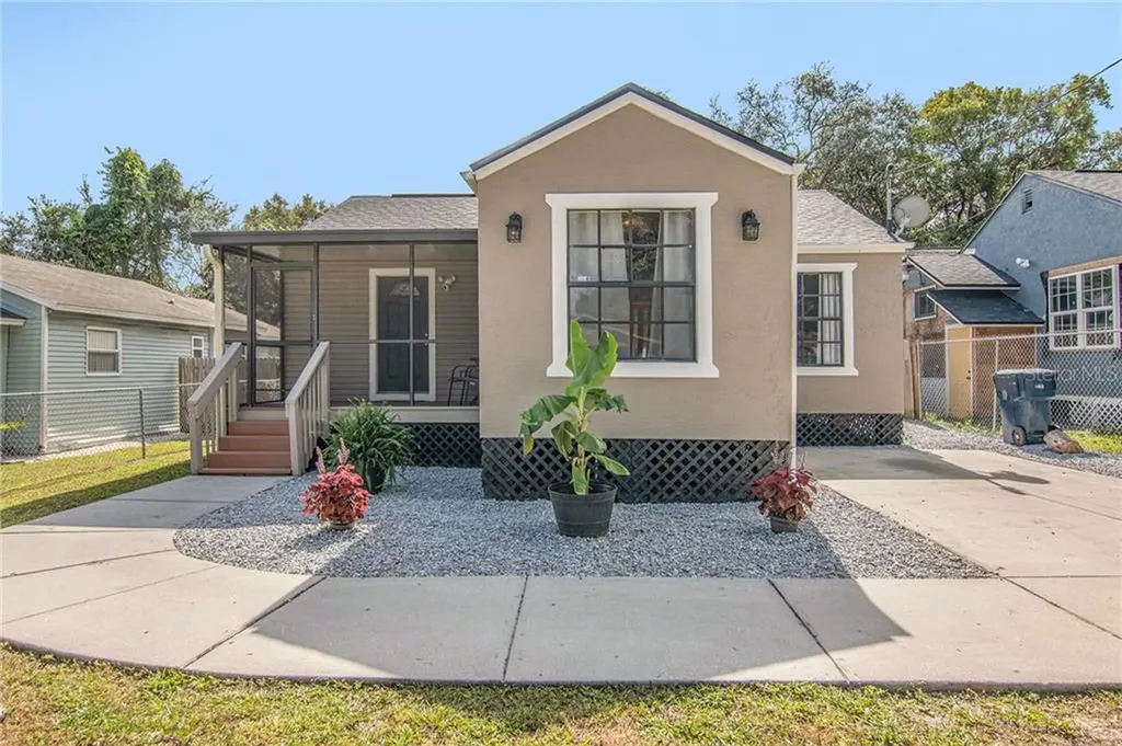 3217 E Caracas Street Tampa FL 33610