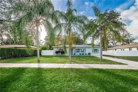 1606 S Betty Lane Clearwater FL 33756