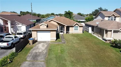 178 Sandalwood Drive Kissimmee FL 34743