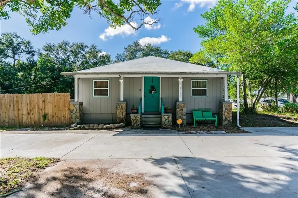 1734 Kings Highway Clearwater FL 33755