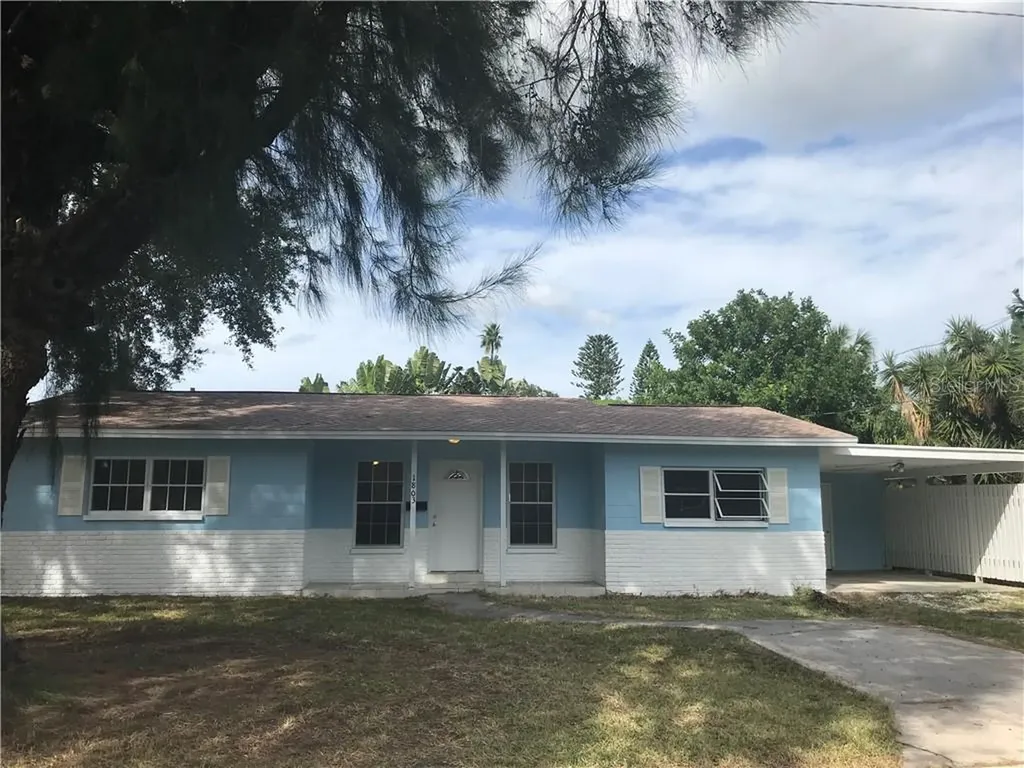 1803 Michigan Avenue NE St Petersburg FL 33703